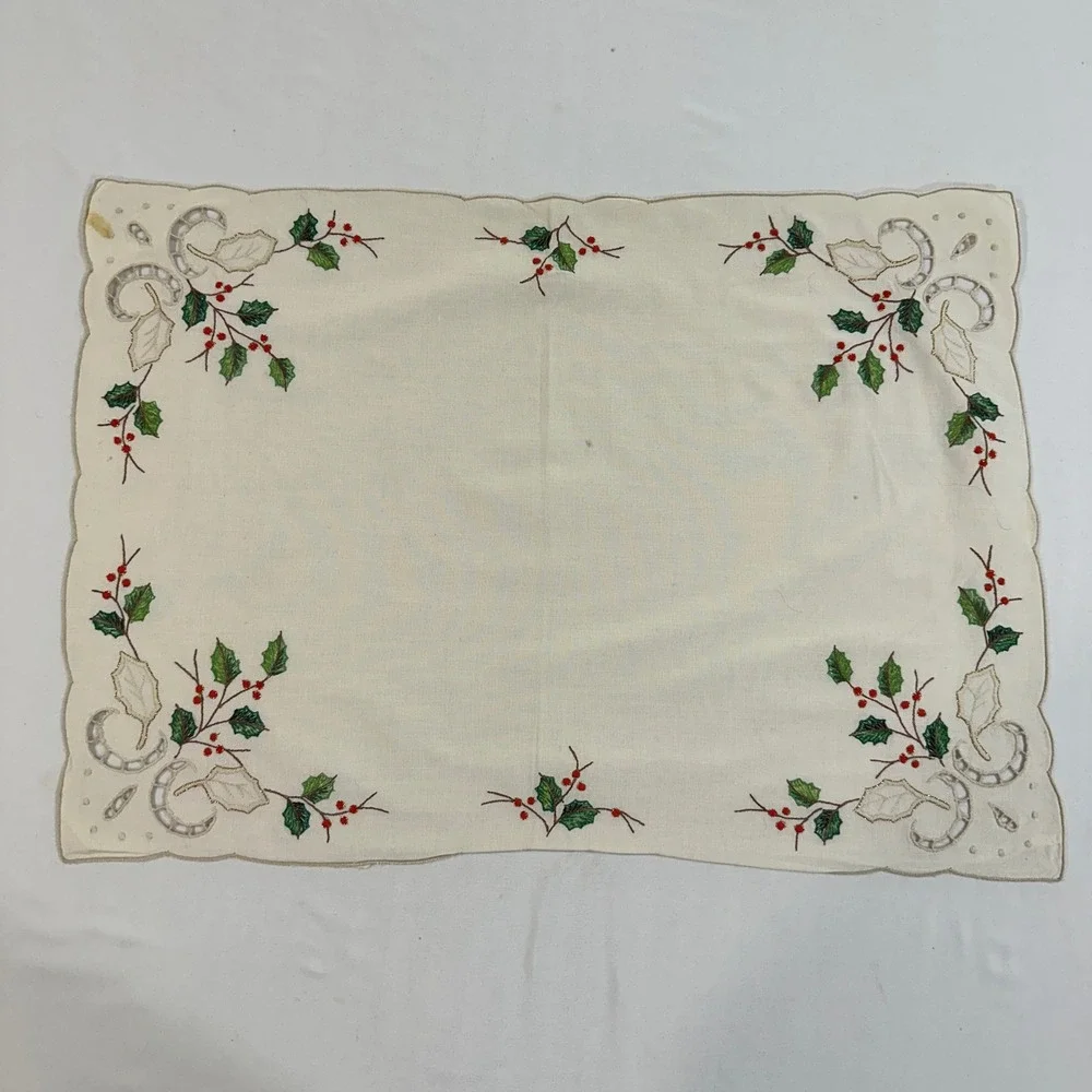 Lenox Linens Holly Berry Embroidered Placemats Napkins Set 6 Christmas Cream